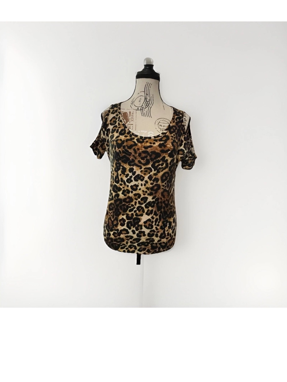 Gemstone Brand Size Small Leopard Print Cold Shoulder Top Brown Animal Stretch - Picture 4 of 4